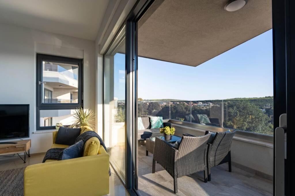 Apartment Emarin Banjole Exteriör bild